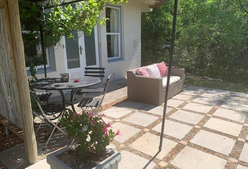 اتاق استاندارد با چشمانداز استخر, In The Vine Country Manor Guesthouse