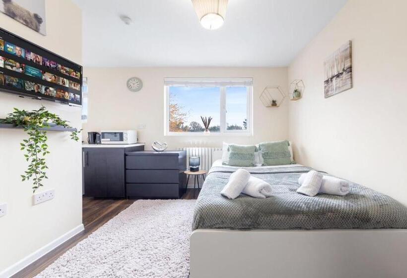 스탠다드 룸, Isleworth Stays Tw7