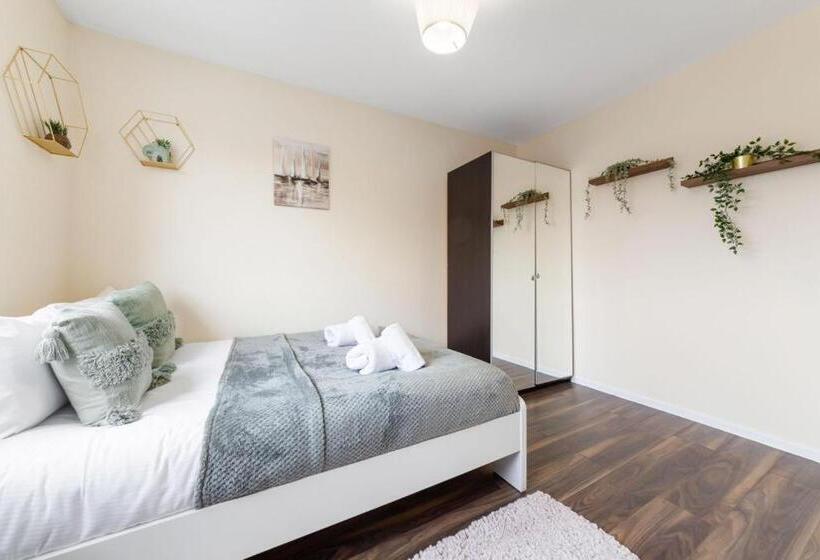 스탠다드 룸, Isleworth Stays Tw7