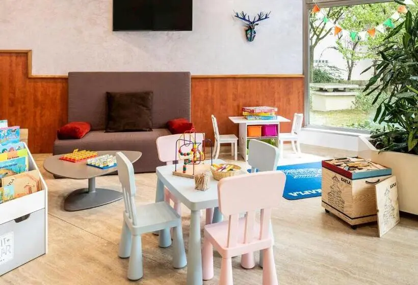 Huoneisto 1 Makuuhuone, Aparthotel Adagio 2personnes Paris 15eme Parking Inclus Proche Arena Et Parc Expo