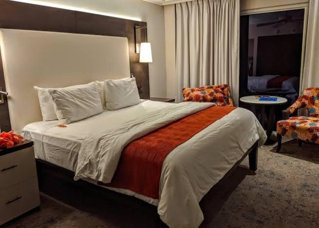 Апартаменты Deluxe 1 Спальня, Bedford Hotel & Bar