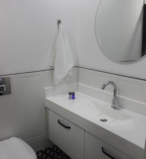 Полулюкс, Cosy Suite