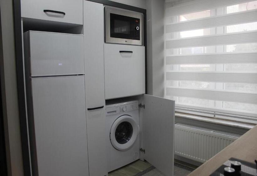 جناح جونيور, Cosy Suite