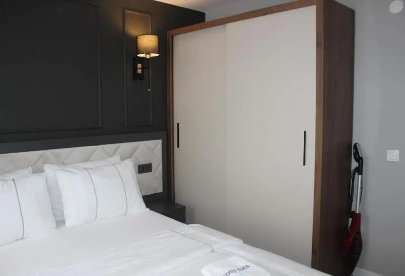 سوییت سوپریور, Cosy Suite