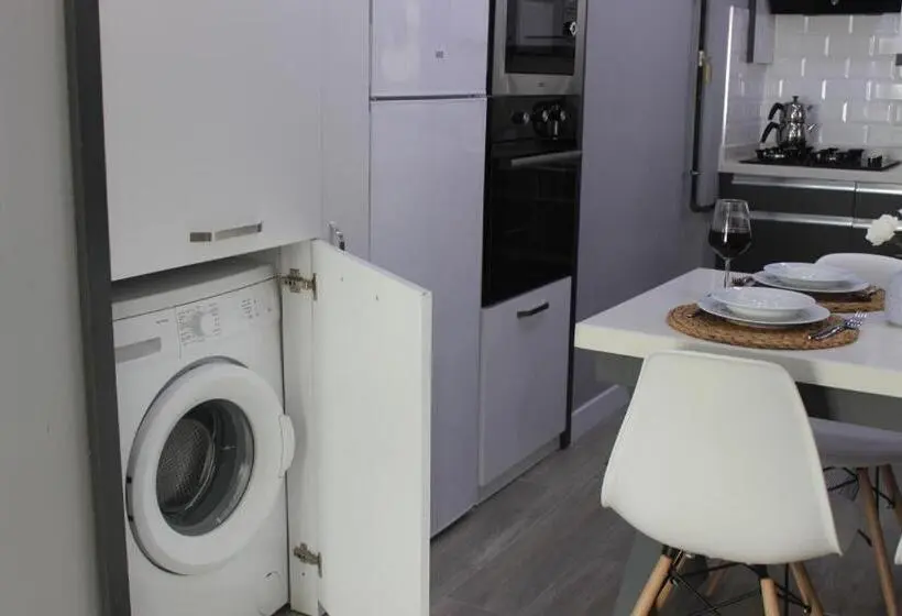 سوییت خانوادگی, Cosy Suite