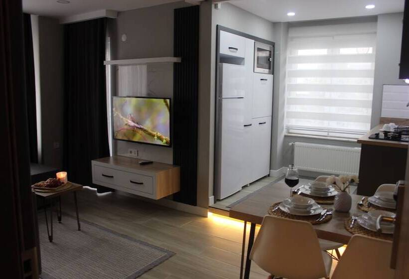 جناح جونيور, Cosy Suite