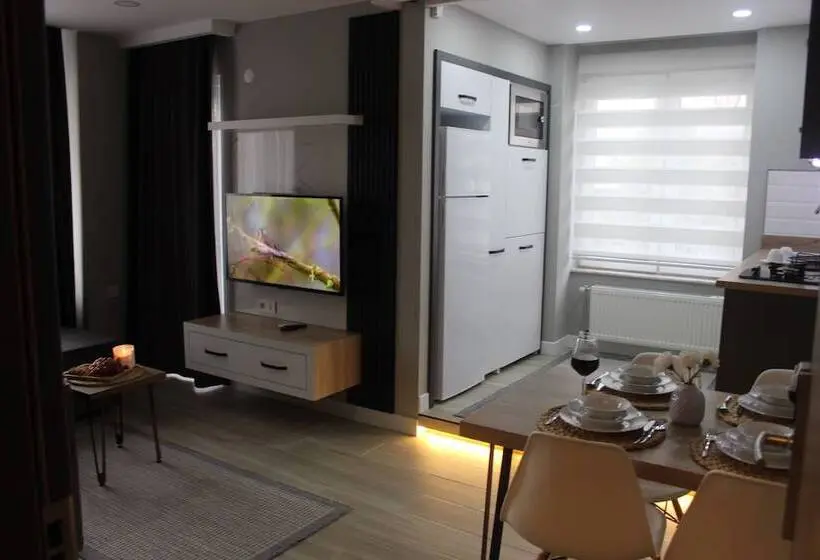 سوییت جونیور, Cosy Suite