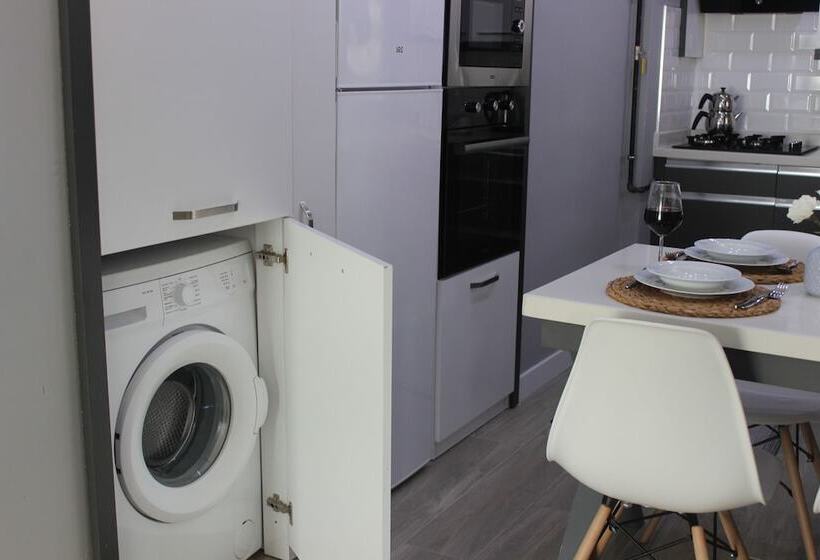 جناح, Cosy Suite