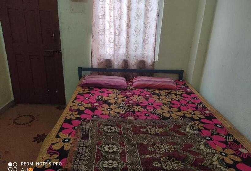 חדר סטנדרט, Shree Lodge