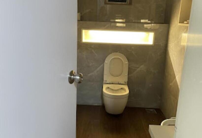 غرفة قياسية سرير كينج, Rivanta Farms