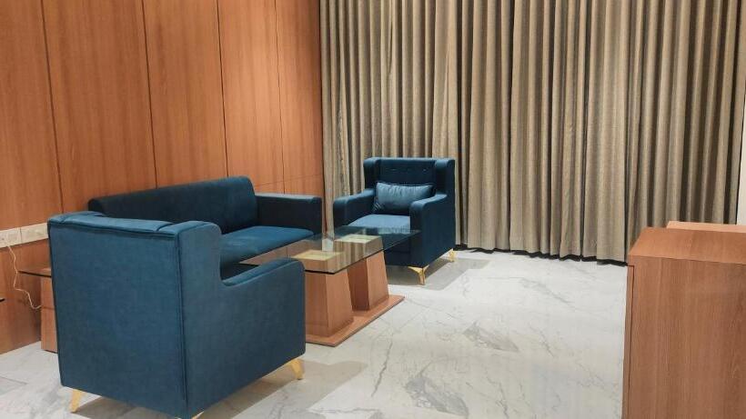 סוויטה, The Orchid Jamnagar