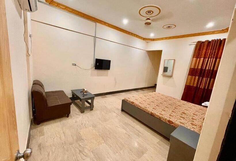 اتاق استاندارد یک نفره, Inn Gulistan E Jhour