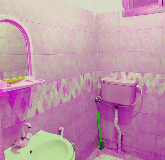 اتاق استاندارد یک نفره, Inn Gulistan E Jhour