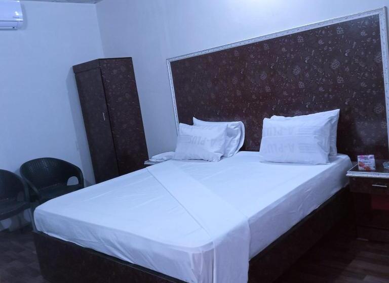 اتاق استاندارد یک نفره, Inn Gulistan E Jhour