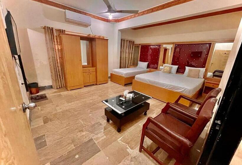 اتاق خانوادگی, Inn Gulistan E Jhour