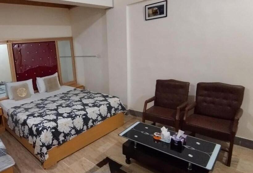 اتاق خانوادگی, Inn Gulistan E Jhour