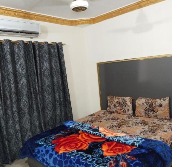 اتاق استاندارد یک نفره, Inn Gulistan E Jhour