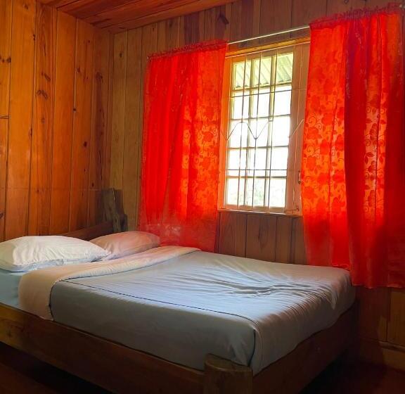 이코노미 룸, Saint Joseph Inn