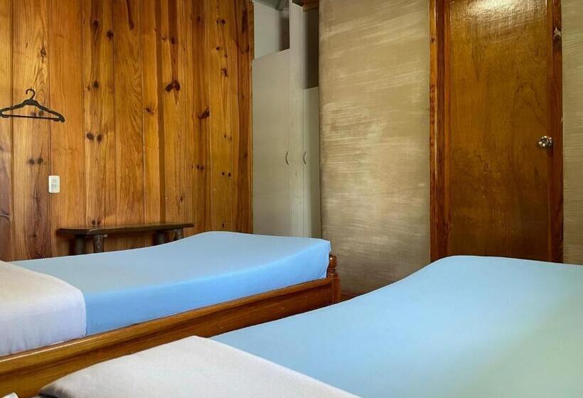 이코노미 룸, Saint Joseph Inn