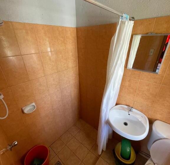 이코노미 트리플 룸, Saint Joseph Inn