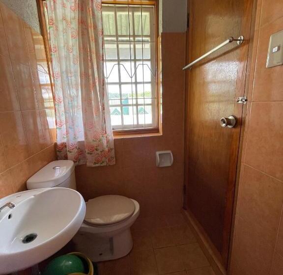 이코노미 트리플 룸, Saint Joseph Inn