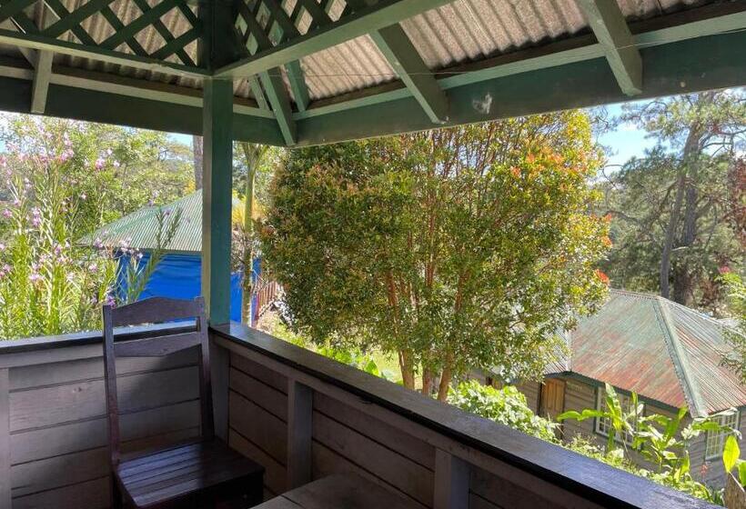 오두막, Saint Joseph Inn