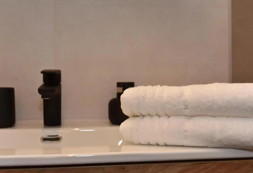 デラックスルーム, Village Loft