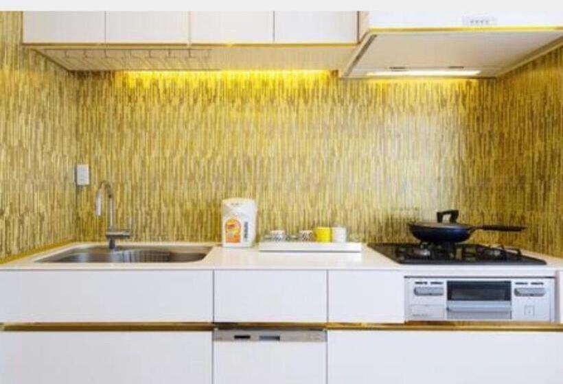 スイート, Reimi Mondo401 8720