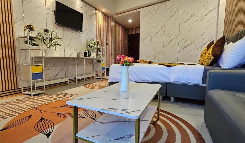 Номер Стандарт с Балконом, Xcess Residence