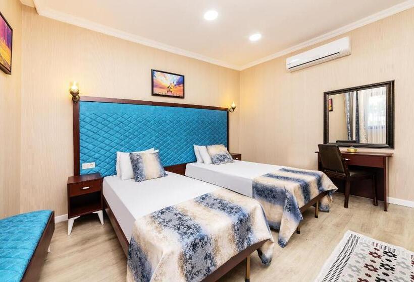 غرفة عائلية, Astro Suitess