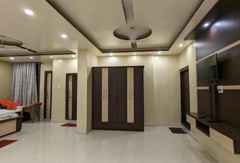 חדר משפחתי, Binapani Deluxe 1