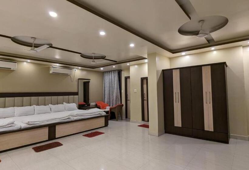 חדר משפחתי, Binapani Deluxe 1