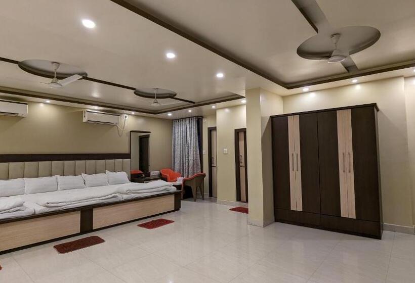 חדר משפחתי, Binapani Deluxe 1