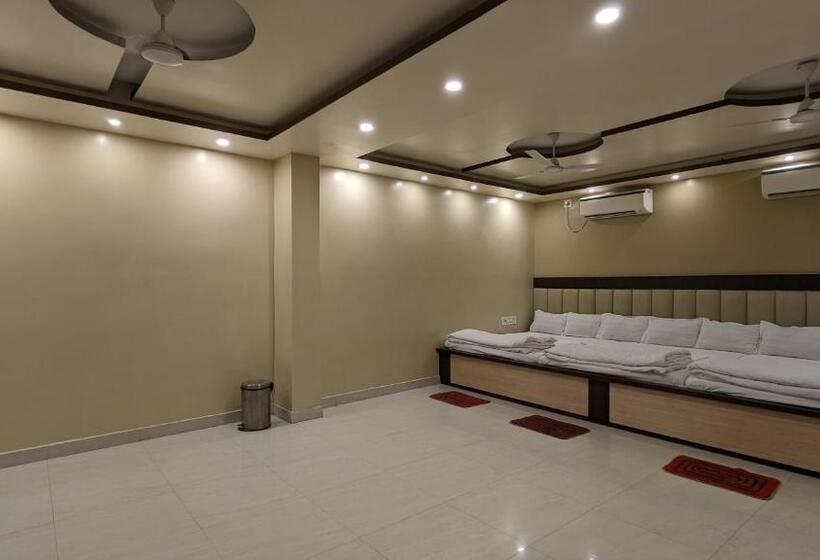 חדר משפחתי, Binapani Deluxe 1