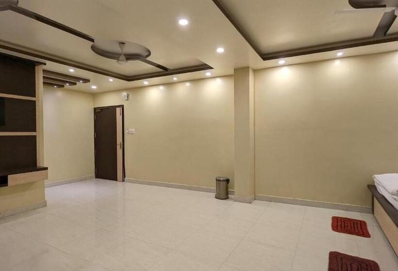 家庭间, Binapani Deluxe 1