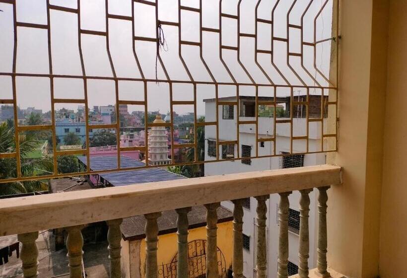 חדר משפחתי, Binapani Deluxe 1