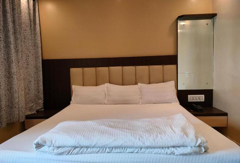 Номер Deluxe, Binapani Deluxe 1