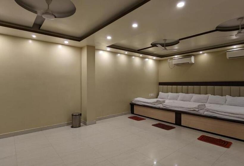 חדר משפחתי, Binapani Deluxe 1