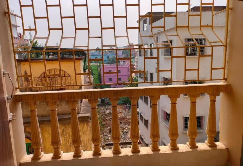 家庭间, Binapani Deluxe 1