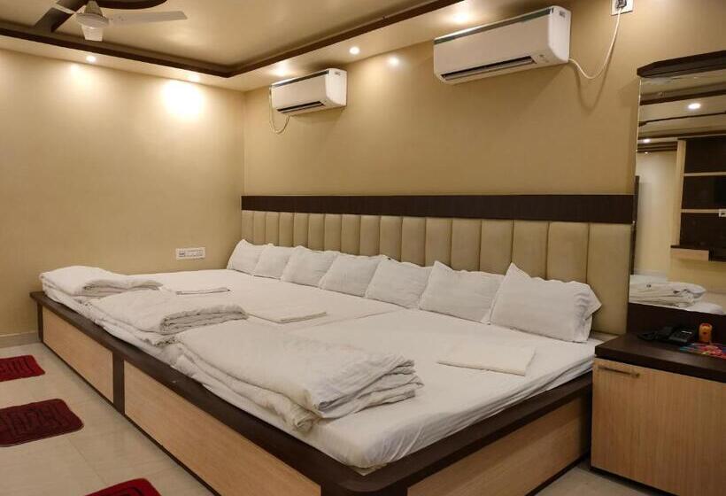 家庭间, Binapani Deluxe 1