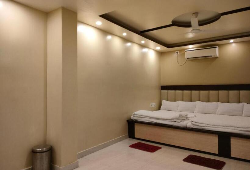 חדר משפחתי, Binapani Deluxe 1