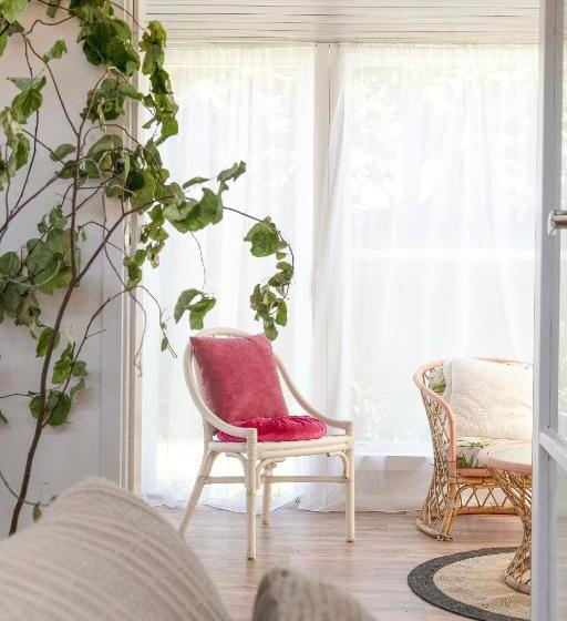 خانه 4 خوابه, Boho Coastal Vibes