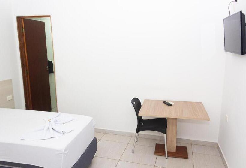 חדר סטנדרט יחיד, Grandville Ii