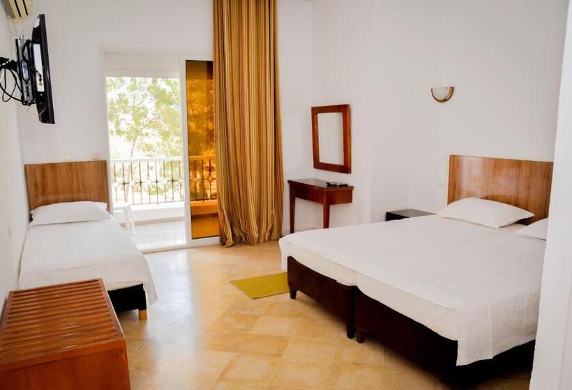 Номер Стандарт Трехместный, Le Grand Hotel Djerba