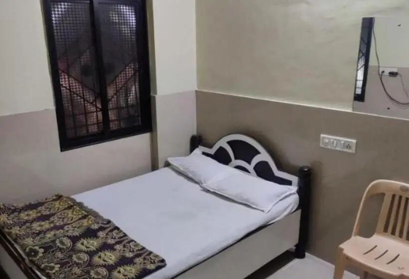 デラックスルーム, Prerna Lodge, Solapur