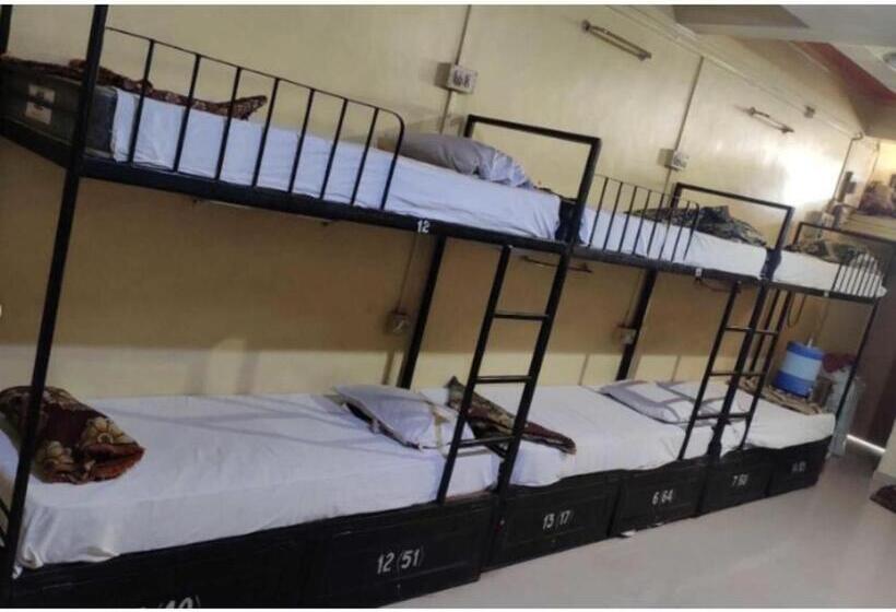 חדר דלוקס, Prerna Lodge, Solapur