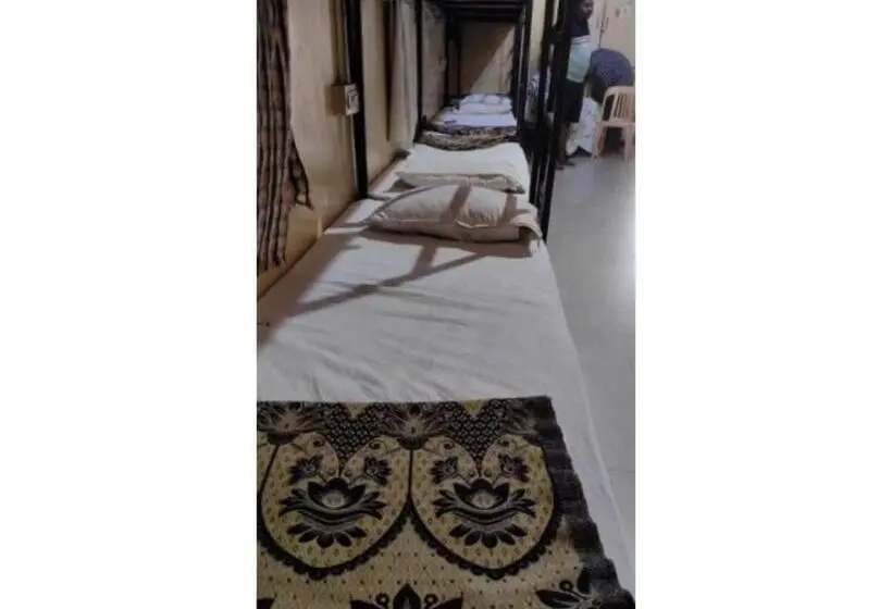 デラックスルーム, Prerna Lodge, Solapur