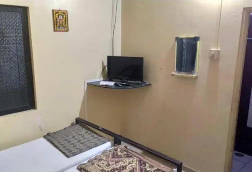 デラックスルーム, Prerna Lodge, Solapur