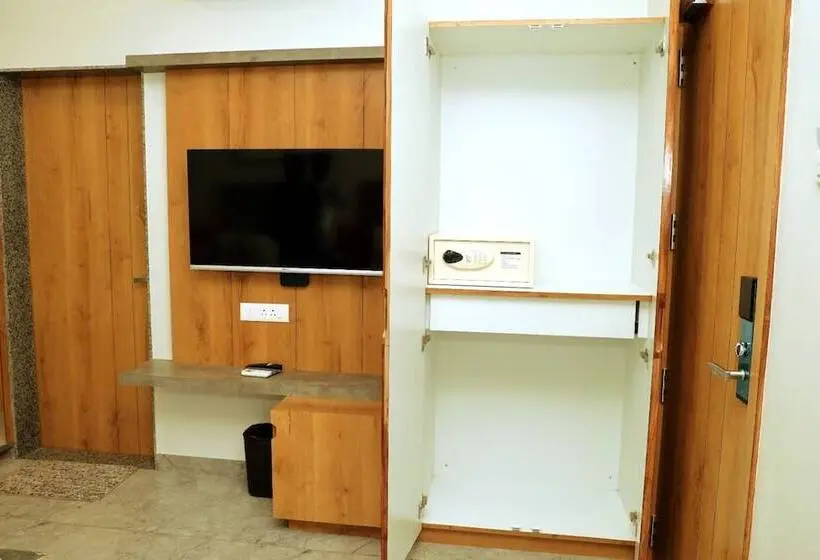 Habitación Deluxe, Radhika