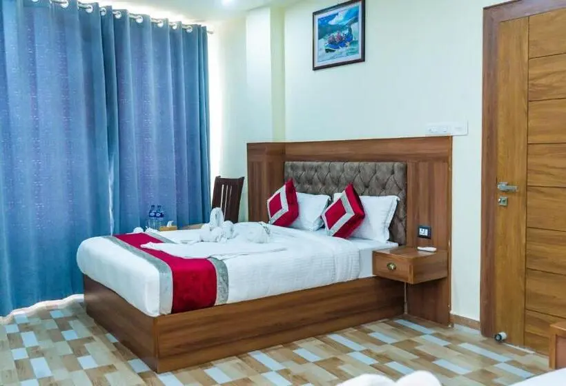 اتاق لوکس, Samriddhi Pvt Ltd
